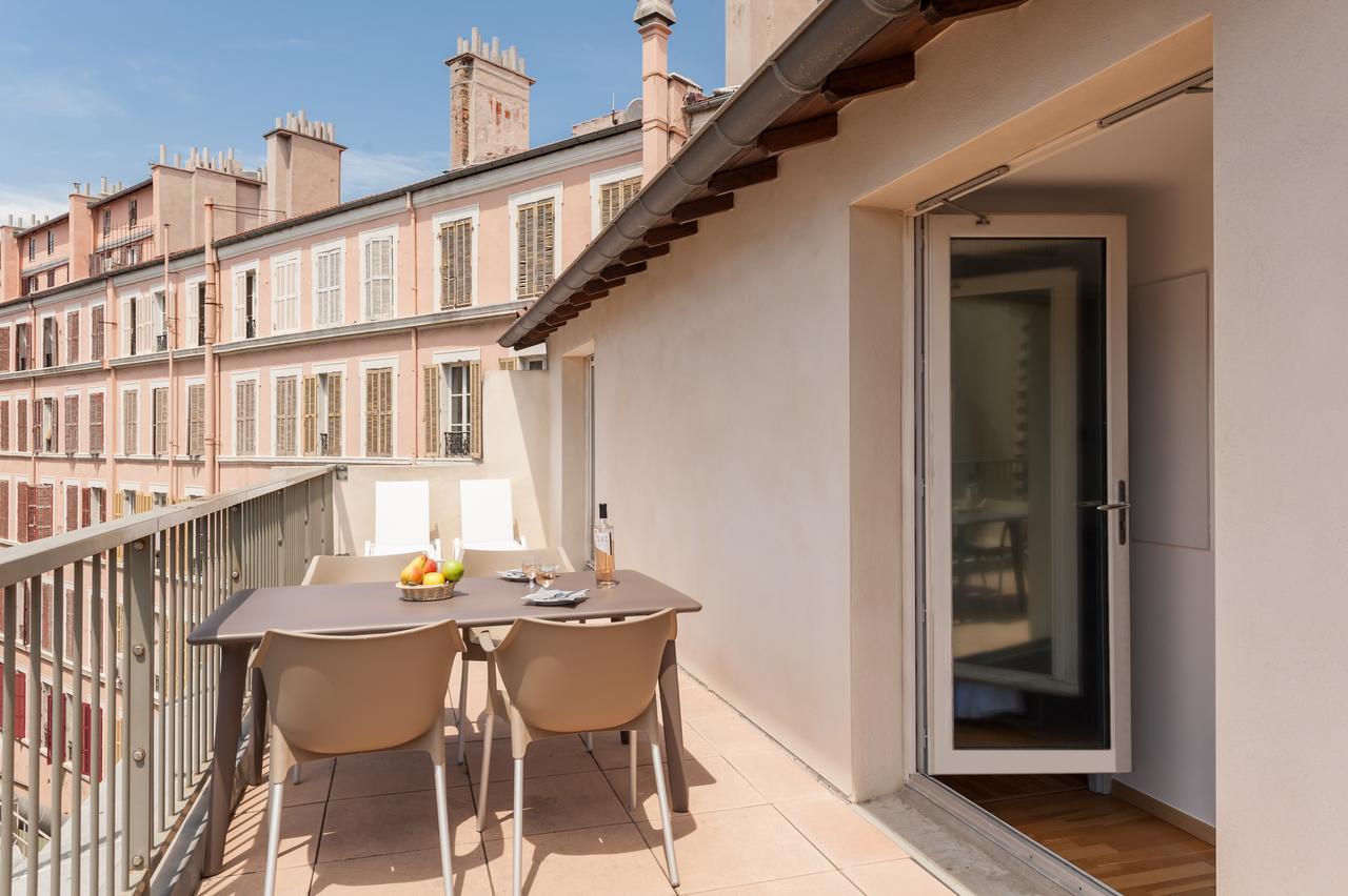 One-Bedroom Apartment Terrace,1666030238:JPEG